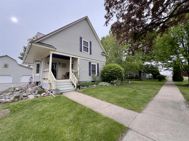 Builiding view one for 1033 Washington, Lake Odessa, MI. 48849
