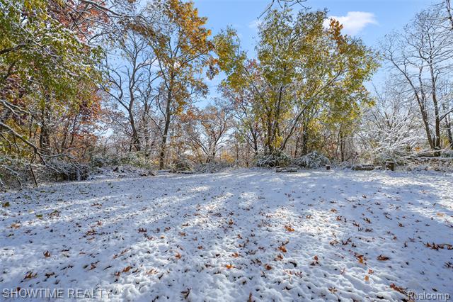 Builiding view six for 1514 26Th, Kalamazoo, MI. 49048