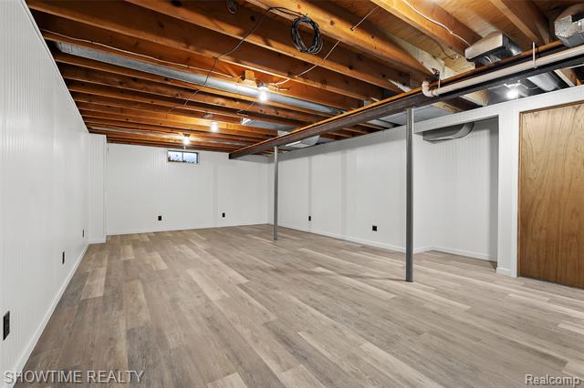 Builiding view sixteen for 1514 26Th, Kalamazoo, MI. 49048