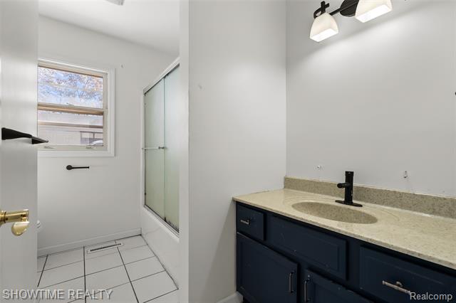 Builiding view thirteen for 1514 26Th, Kalamazoo, MI. 49048