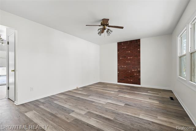 Builiding view two for 1514 26Th, Kalamazoo, MI. 49048