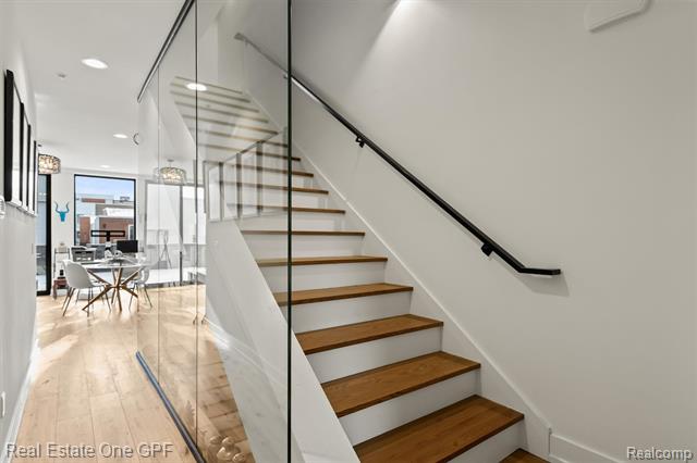 Builiding view eight for 228 Edmund, Detroit, MI. 48201