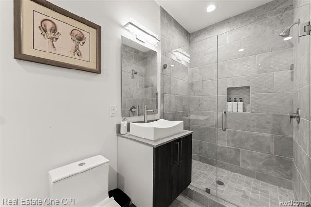 Builiding view nineteen for 228 Edmund, Detroit, MI. 48201