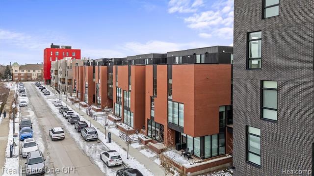 Builiding view thirty one for 228 Edmund, Detroit, MI. 48201