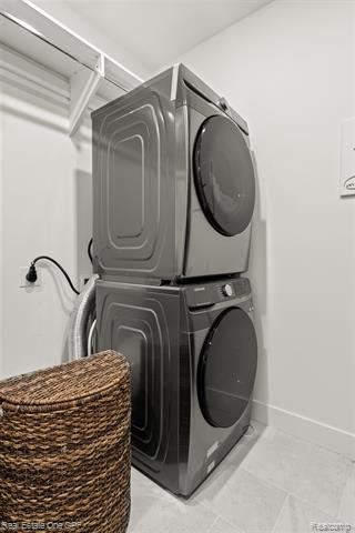 Builiding view twenty five for 228 Edmund, Detroit, MI. 48201