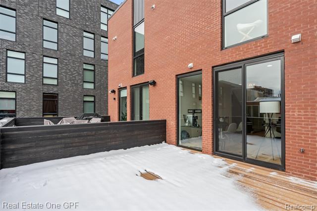 Builiding view twenty seven for 228 Edmund, Detroit, MI. 48201