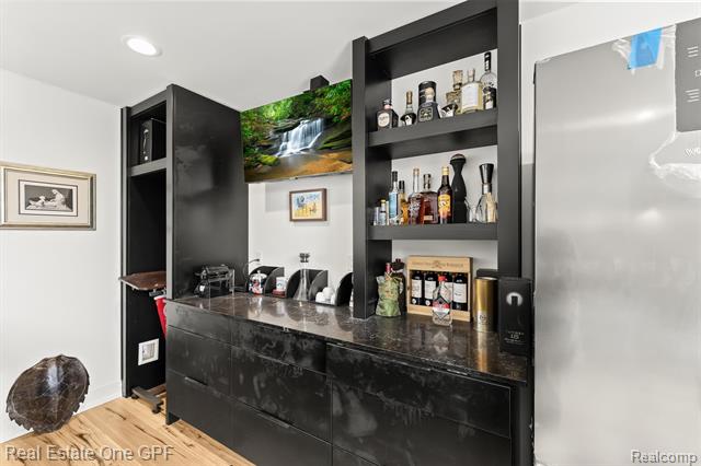 Builiding view twenty two for 228 Edmund, Detroit, MI. 48201