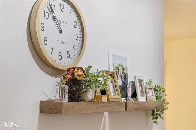 Builiding view six for 26435 Tawas, Madison Heights, MI. 48071