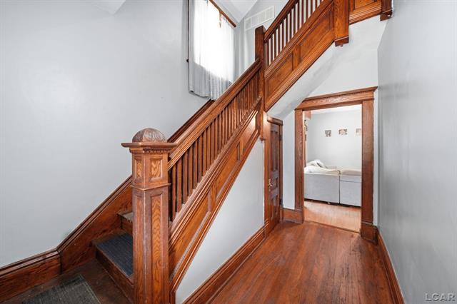 Builiding view eight for 225 Seeley St, Adrian, MI. 49221