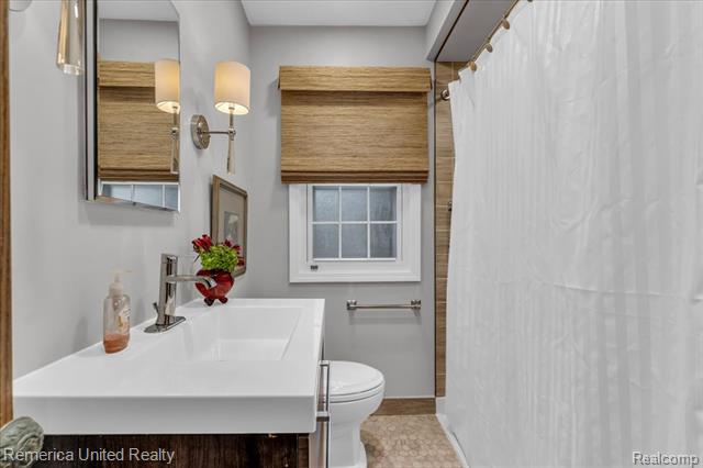 Builiding view eleven for 27510 California Se, Southfield, MI. 48076