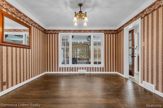 Builiding view seven for 27510 California Se, Southfield, MI. 48076