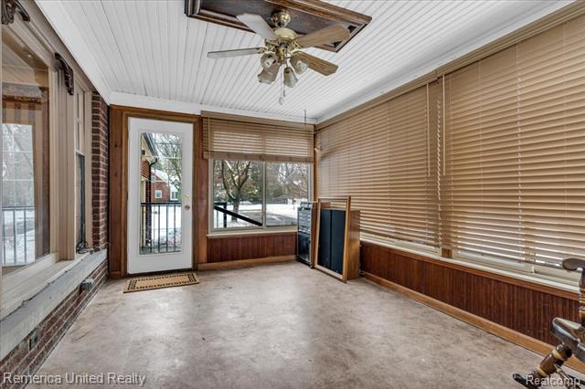 Builiding view twenty five for 27510 California Se, Southfield, MI. 48076