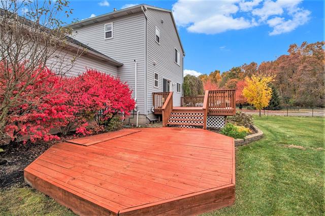 Builiding view twenty two for 172 Garden, Whitmore Lake, MI. 48189