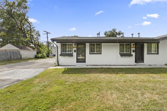 front view picture of 1804 E 11 Mile Rd, Royal Oak, MI. 48067