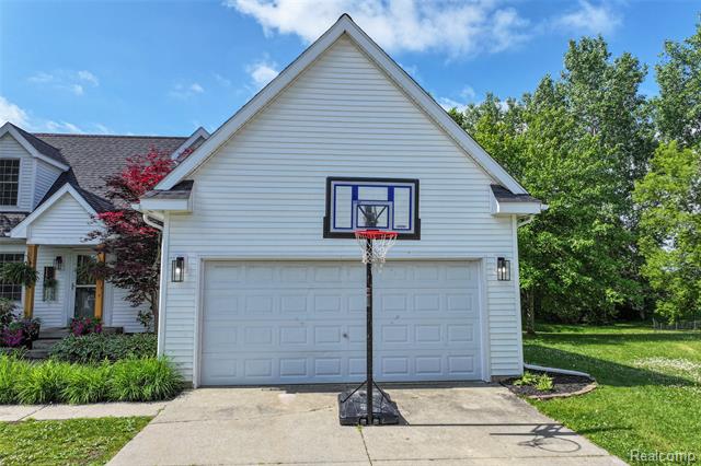 Builiding view thirty four for 1177 Emerald Forest, Davison, MI. 48423