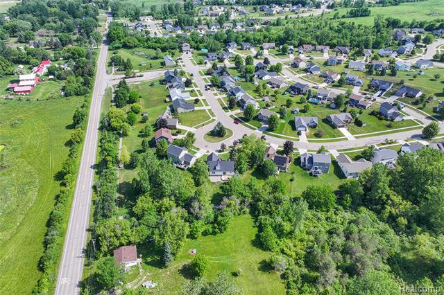 Builiding view thirty three for 1177 Emerald Forest, Davison, MI. 48423