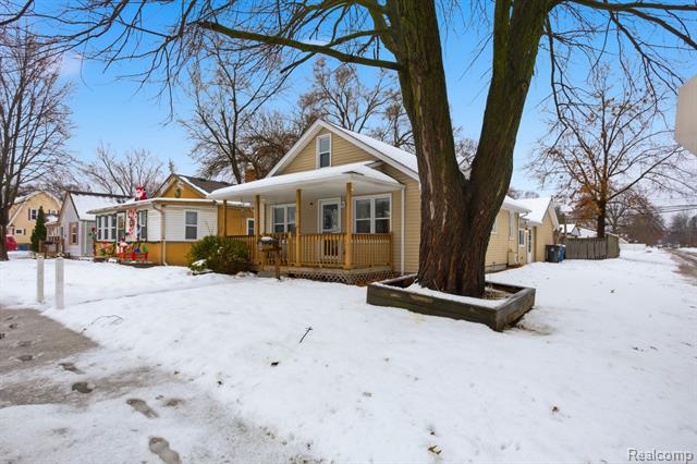 Builiding view five for 2304 2Nd, Westland, MI. 48186