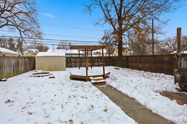 Builiding view fourteen for 2304 2Nd, Westland, MI. 48186