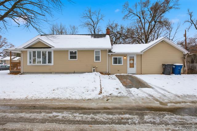 Builiding view six for 2304 2Nd, Westland, MI. 48186