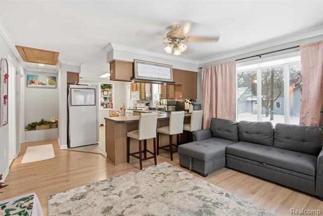 Builiding view sixteen for 2304 2Nd, Westland, MI. 48186