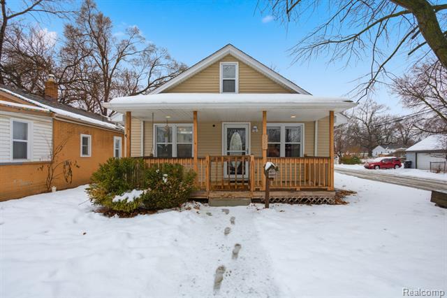 Builiding view three for 2304 2Nd, Westland, MI. 48186