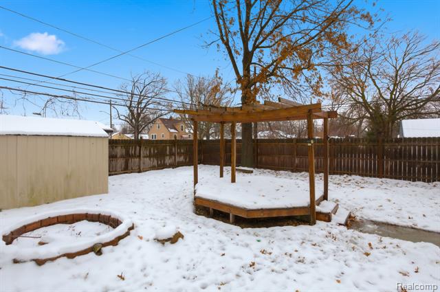 Builiding view twelve for 2304 2Nd, Westland, MI. 48186