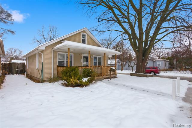 Builiding view two for 2304 2Nd, Westland, MI. 48186