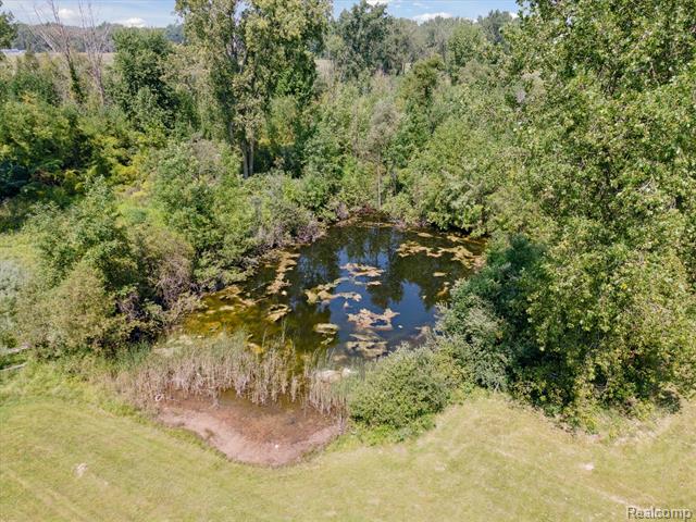 Builiding view forty eight for 2933 Sanilac, Mayville, MI. 48744