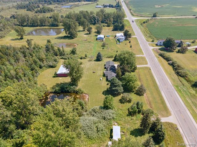 Builiding view forty five for 2933 Sanilac, Mayville, MI. 48744