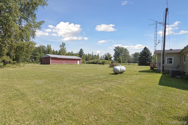 Builiding view thirty five for 2933 Sanilac, Mayville, MI. 48744