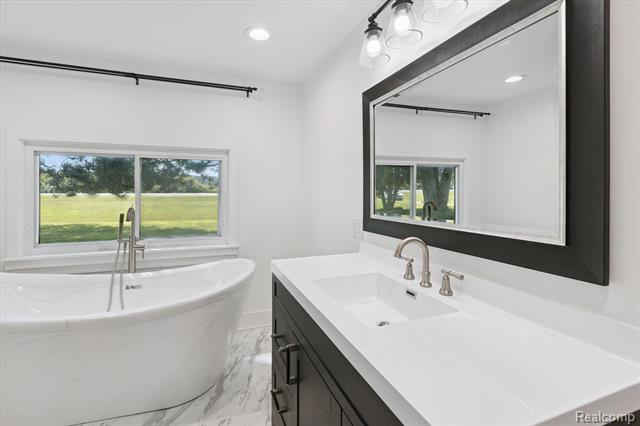 Builiding view thirty for 2933 Sanilac, Mayville, MI. 48744