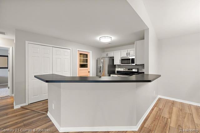 Builiding view seven for 15943 Morningside, Northville, MI. 48168