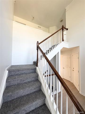 Builiding view eleven for 7586 Kensington, Ypsilanti, MI. 48197