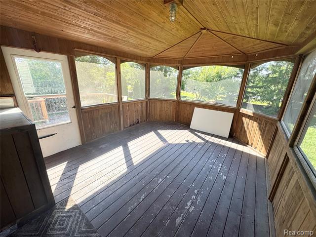 Builiding view four for 7586 Kensington, Ypsilanti, MI. 48197