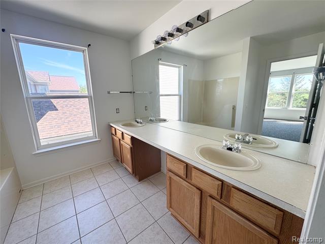 Builiding view fourteen for 7586 Kensington, Ypsilanti, MI. 48197