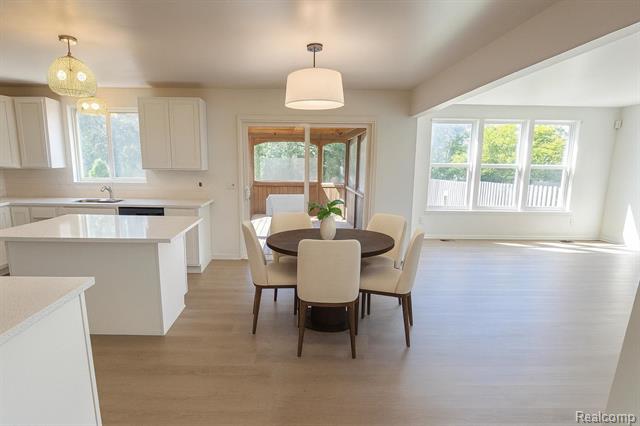 Builiding view thirty two for 7586 Kensington, Ypsilanti, MI. 48197