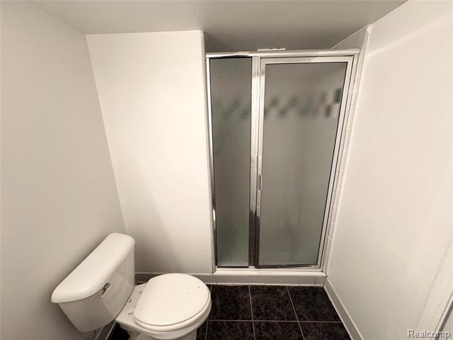 Builiding view twenty eight for 7586 Kensington, Ypsilanti, MI. 48197