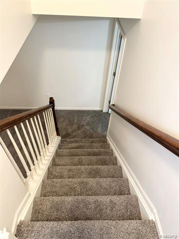 Builiding view twenty four for 7586 Kensington, Ypsilanti, MI. 48197