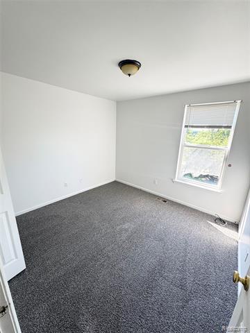 Builiding view twenty one for 7586 Kensington, Ypsilanti, MI. 48197