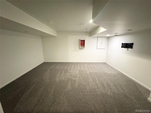 Builiding view twenty seven for 7586 Kensington, Ypsilanti, MI. 48197