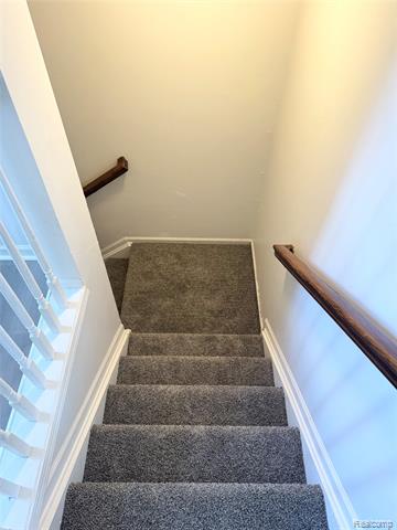 Builiding view twenty three for 7586 Kensington, Ypsilanti, MI. 48197