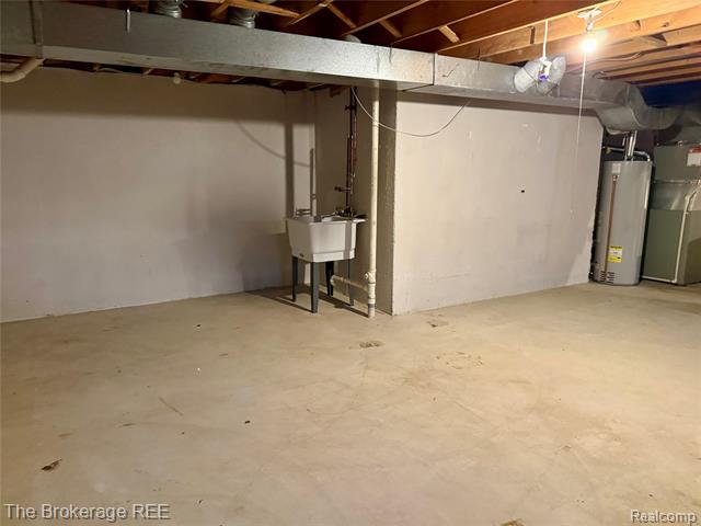 Builiding view eighteen for 37830 Erna, Sterling Heights, MI. 48312