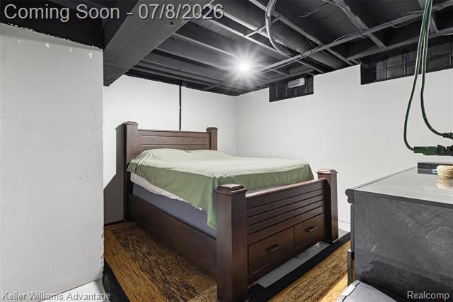 Builiding view fifteen for 8948 Shawn, Sterling Heights, MI. 48312