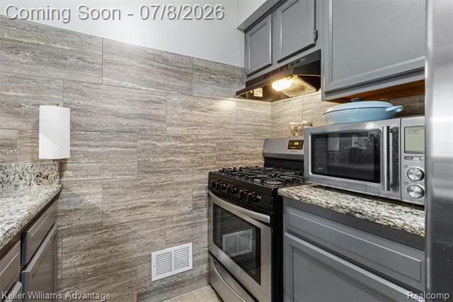 Builiding view nine for 8948 Shawn, Sterling Heights, MI. 48312