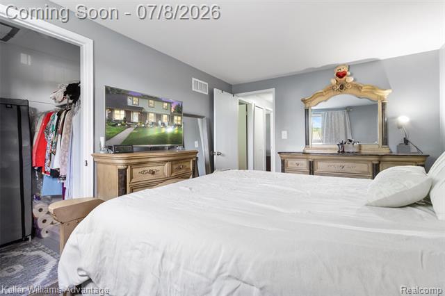 Builiding view twenty for 8948 Shawn, Sterling Heights, MI. 48312