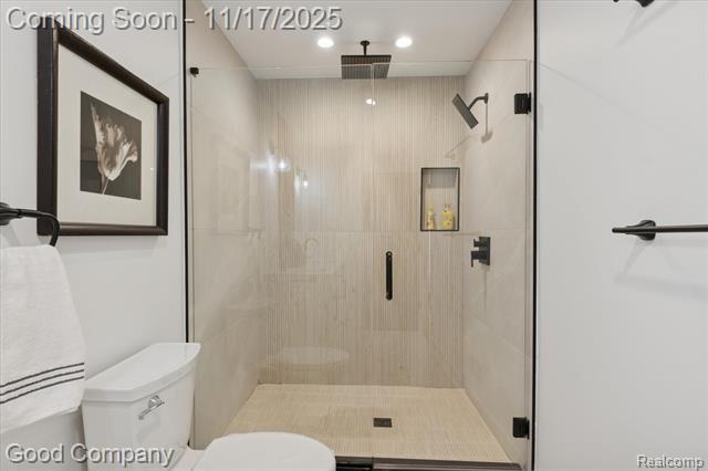 Builiding view eighteen for 125 N Washington, Royal Oak, MI. 48067