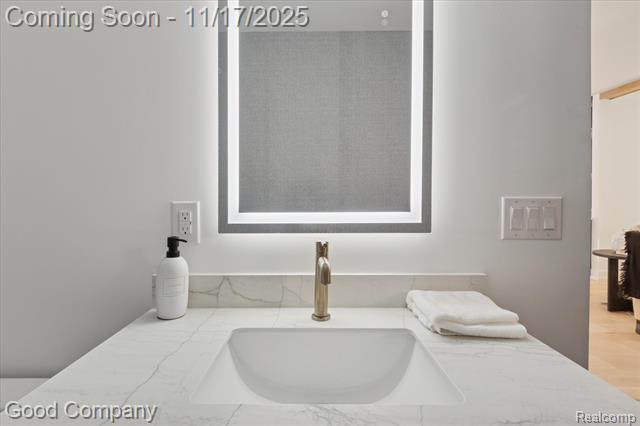 Builiding view fourteen for 125 N Washington, Royal Oak, MI. 48067