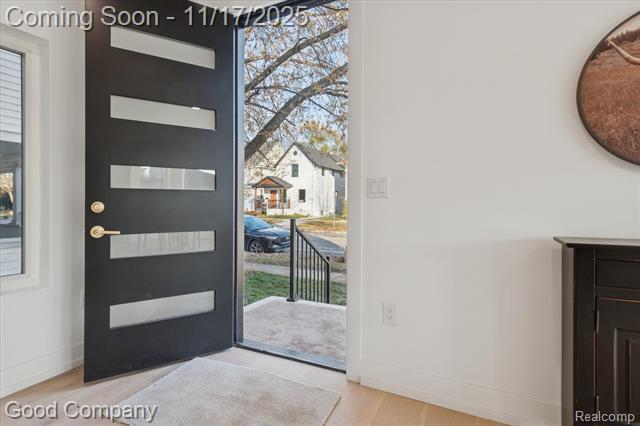 Builiding view one for 125 N Washington, Royal Oak, MI. 48067