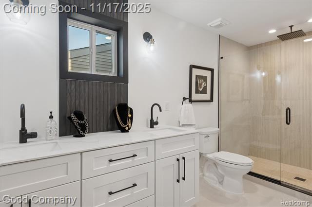 Builiding view seventeen for 125 N Washington, Royal Oak, MI. 48067