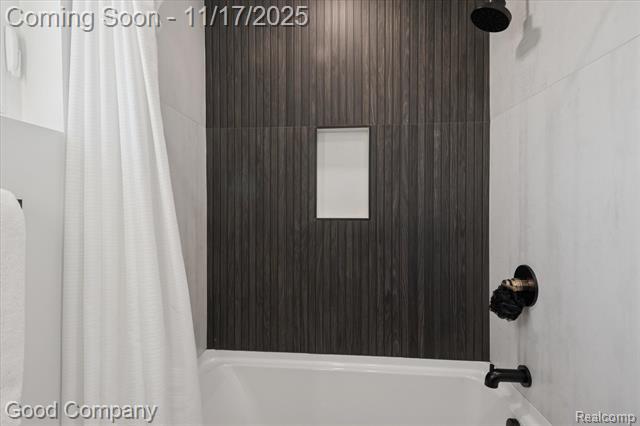 Builiding view twenty five for 125 N Washington, Royal Oak, MI. 48067